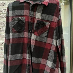 Urban men’s flannel button up size large
